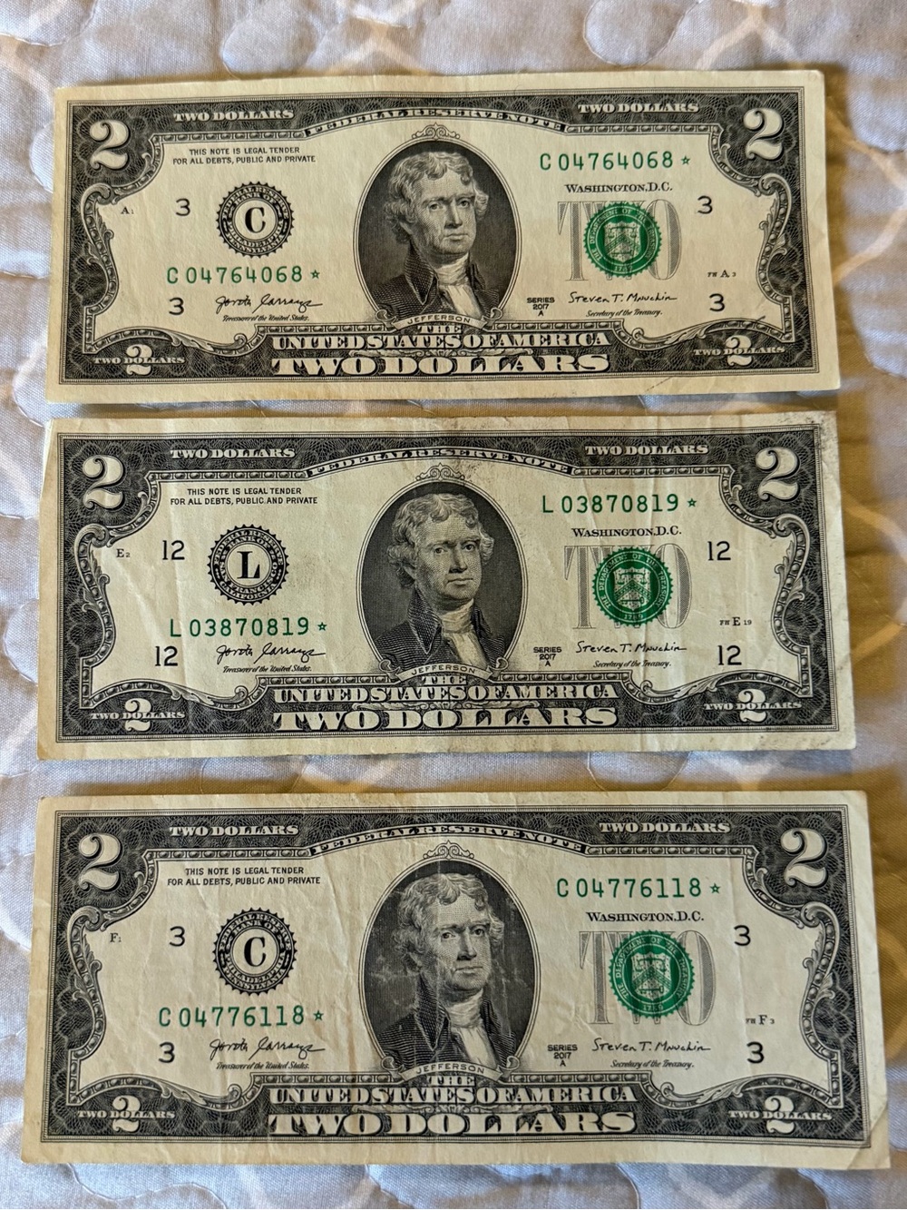 Series 2017A US One Dollar & Two Dollar STAR NOTE Bills - Picture 2 of 5